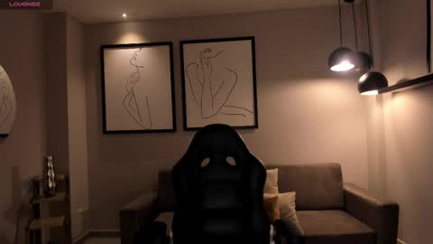 Agatha online show from February 9, 11:04 pm