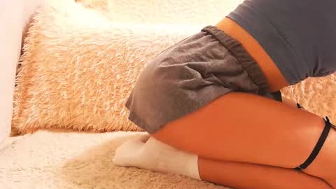 Snapshot of agent_pr0vocateur chatting on October 18, 12:17 pm Sasha online show from October 18, 12:17 pm