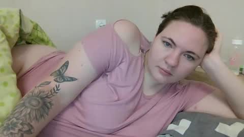 Snapshot of aglaya_fame chatting on December 10, 8:19 am Aglaya Fame online show from December 10, 8:19 am