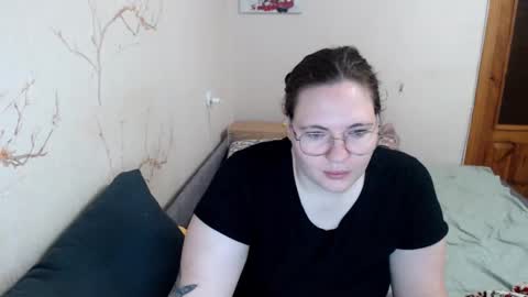 Snapshot of aglaya_fame chatting on February 9, 5:54 pm Aglaya Fame online show from February 9, 5:54 pm