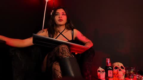 agnes_jones online show from January 9, 7:31 am