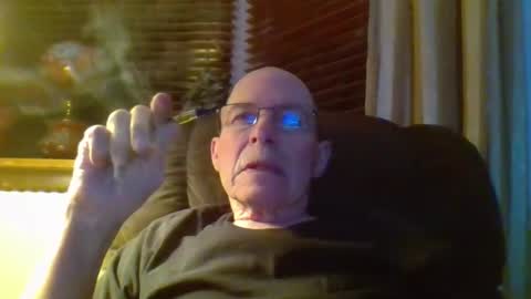 aguynrkfrd online show from December 7, 10:34 am