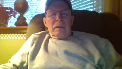 aguynrkfrd online show from December 29, 4:08 pm