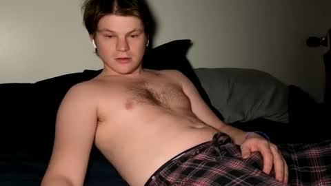 Snapshot of ahblah chatting on December 16, 3:55 am ahblah online show from December 16, 3:55 am