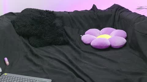 ahri online show from December 16, 6:21 am