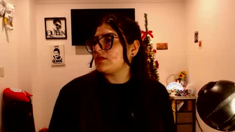 Snapshot of ahrianabluff_ chatting on November 11, 2:11 am Ahriana Bluff online show from November 11, 2:11 am