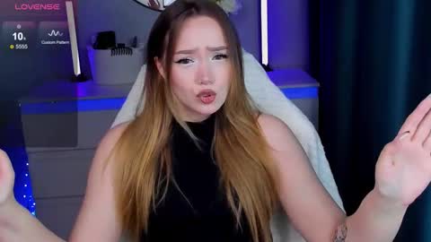 ai__girl online show from September 26, 2:32 pm