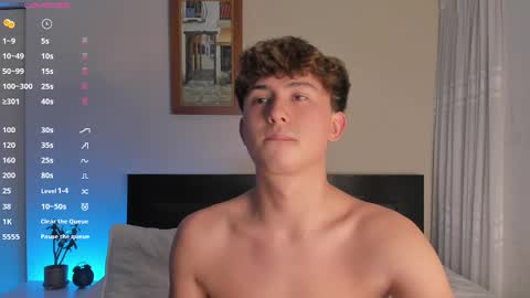 A H  online show from December 11, 12:12 am