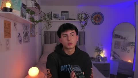 A H  online show from September 20, 2:56 am