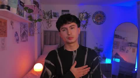 A H  online show from October 6, 2:20 am