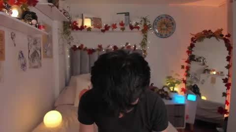 A H  online show from October 13, 12:54 am