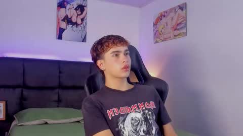 Aiden  online show from October 27, 1:26 pm