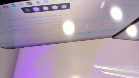 Snapshot of ailanacortes chatting on October 28, 11:47 am ailanacortes online show from October 28, 11:47 am