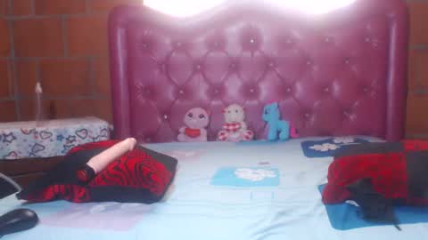 aisha koswell3 online show from February 4, 5:23 pm