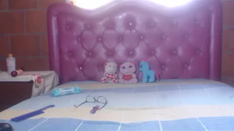 aisha koswell3 online show from February 16, 2:10 pm