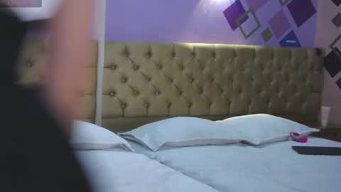 Aisha Noir online show from October 1, 12:00 pm