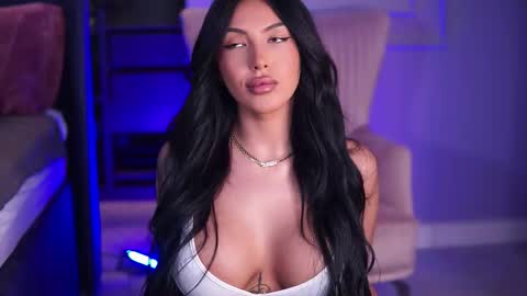 Snapshot of aishaadevoe chatting on September 12, 3:34 pm Maddy online show from September 12, 3:34 pm