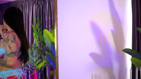 Lora online show from December 29, 9:17 am