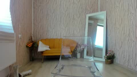 Aisha online show from February 19, 9:39 am