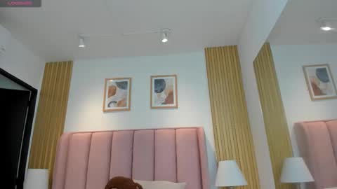 Aithana online show from November 10, 3:27 am