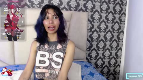 A K A N E  U W U online show from December 21, 12:06 pm