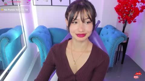 Azaka  online show from September 25, 12:20 pm