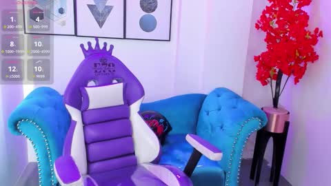 Azaka  online show from October 22, 12:27 pm