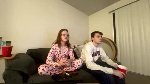 akexclusive online show from December 4, 12:36 pm