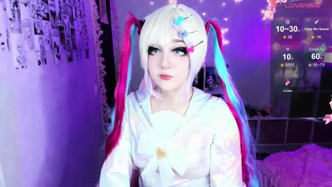 Snapshot of aki__ra chatting on February 10, 1:14 am Aki online show from February 10, 1:14 am