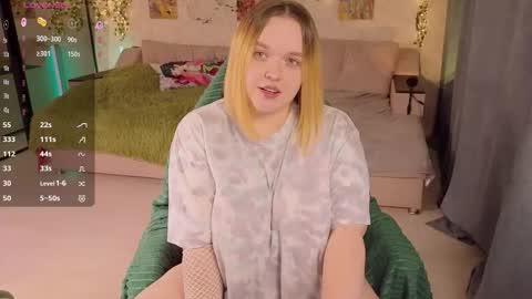 Aki online show from October 4, 12:14 pm