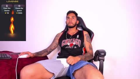 Snapshot of akira_tattoo chatting on February 3, 1:19 am Akira online show from February 3, 1:19 am