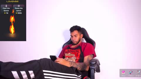 Snapshot of akira_tattoo chatting on February 20, 3:23 am Akira online show from February 20, 3:23 am