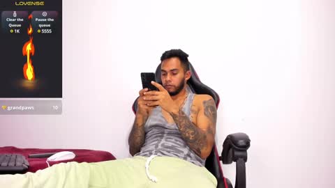 Snapshot of akira_tattoo chatting on February 21, 3:34 am Akira online show from February 21, 3:34 am