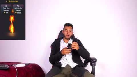 Snapshot of akira_tattoo chatting on March 2, 10:27 pm Akira online show from March 2, 10:27 pm