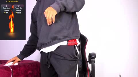 Snapshot of akira_tattoo chatting on March 6, 1:58 am Akira online show from March 6, 1:58 am