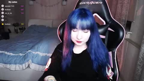 akirahartyx online show from September 25, 5:05 pm