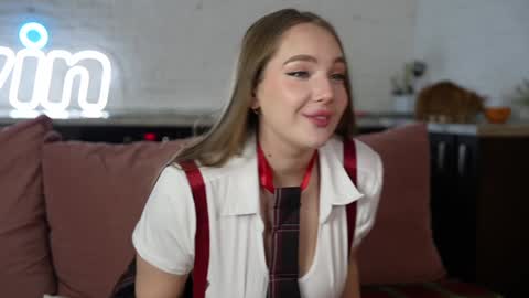 Alice and Nate online show from December 18, 8:14 pm