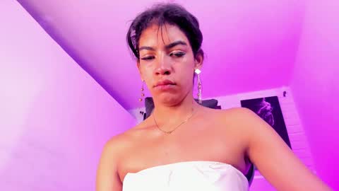 Alahia Rodriguez online show from November 17, 12:00 pm