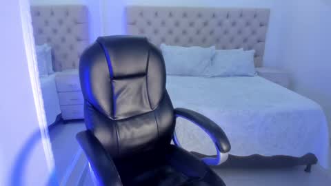 Alahia online show from February 17, 12:27 pm