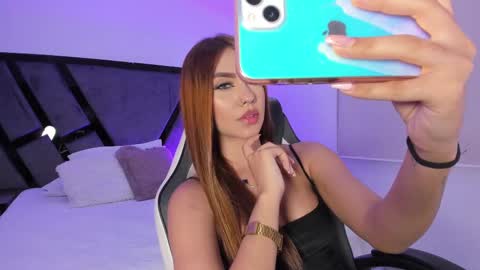 Alahia online show from September 29, 3:55 am