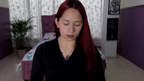 Snapshot of alaia_skater chatting on November 28, 7:05 pm Alaia Skater online show from November 28, 7:05 pm