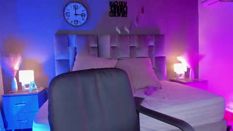  Alaia  online show from March 6, 5:43 pm