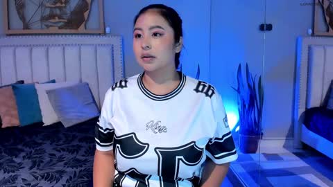     online show from February 6, 4:25 pm