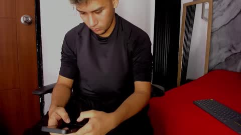 alan__smith online show from November 18, 8:24 pm