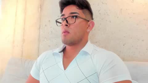 Snapshot of alan_greek_1 chatting on February 19, 3:16 pm Alan greek online show from February 19, 3:16 pm