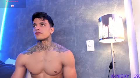 alan_morrys online show from December 29, 5:21 am