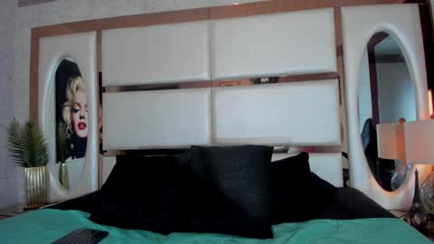 Snapshot of alan_santhos chatting on September 19, 3:41 am ---Alan--- online show from September 19, 3:41 am