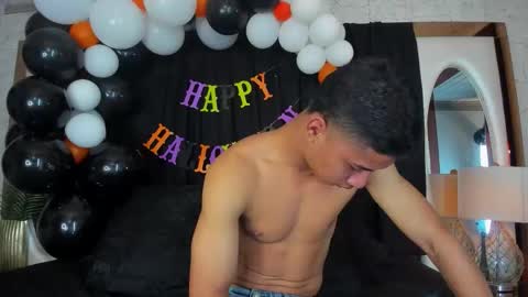 Snapshot of alan_santhos chatting on October 31, 5:08 am ---Alan--- online show from October 31, 5:08 am