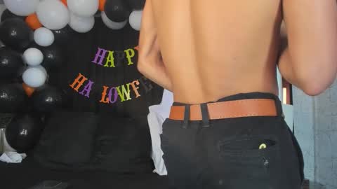 Snapshot of alan_santhos chatting on November 1, 12:56 am ---Alan--- online show from November 1, 12:56 am