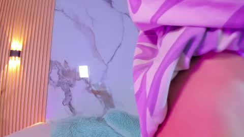 A L A N A  online show from September 14, 12:48 pm